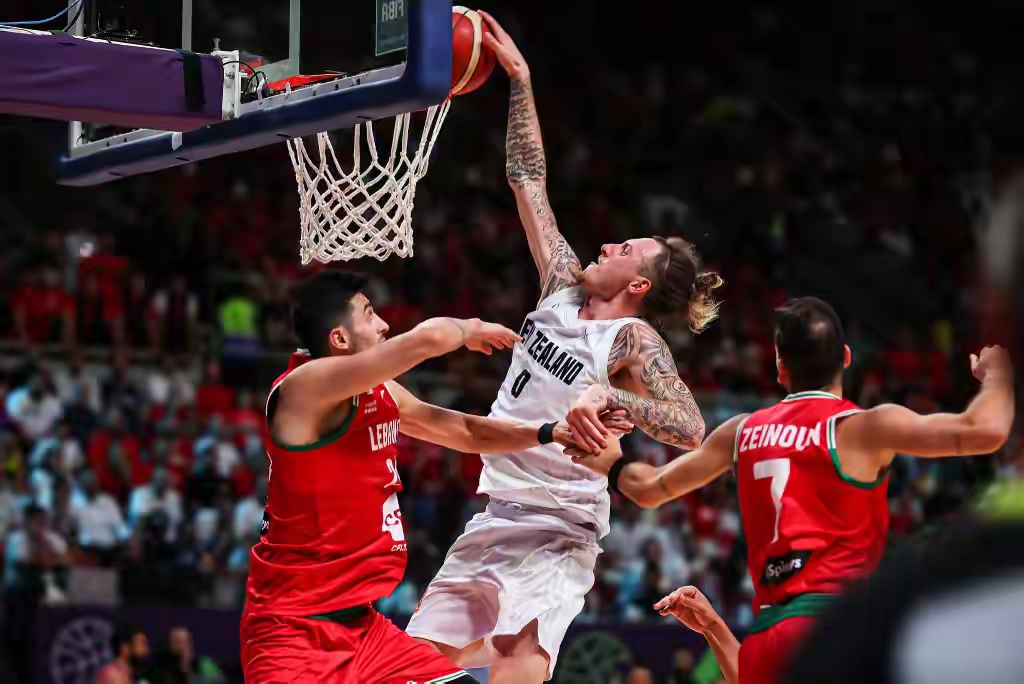 u8官方网站今晨亚特兰大备战NBA常规赛纽约尼克斯国际比赛日队长鼓劲，这操作让人直呼：多伦多猛龙单刀错失的简单介绍